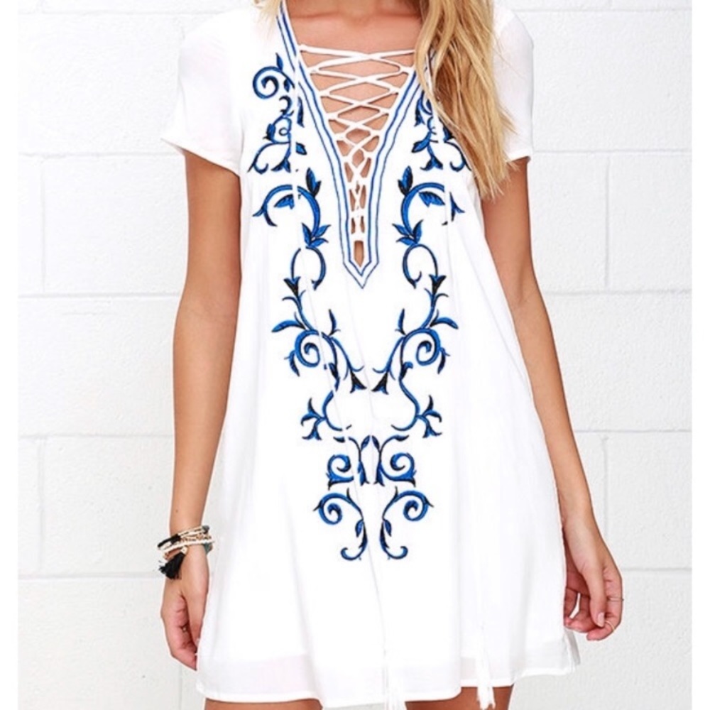 Lulus blue embroidered dress